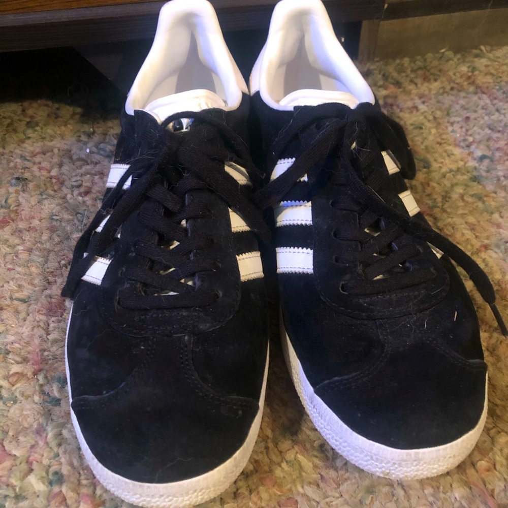 Adidas Tennis Shoes